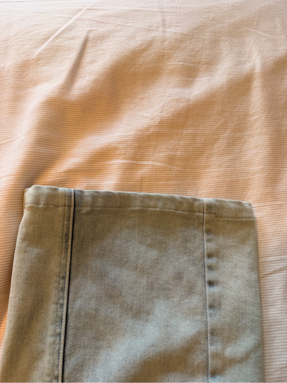 Light Wash Jeans With Yellow Star Pockets - Picture 7 of 12